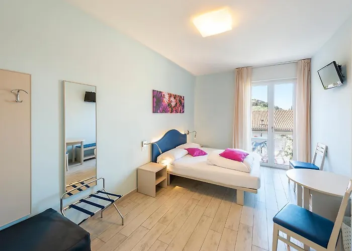 فندق Firenze 3 Stelle Superior 3*